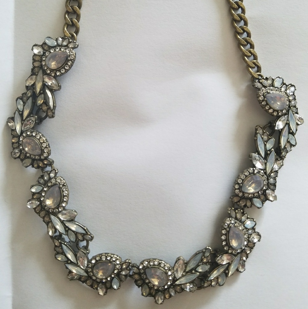 Crystal choker fashion necklace